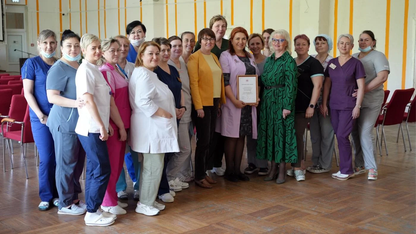 Накануне Международного дня медицинской сестры (12 мая) теплые слова прозвучали в адрес медсестер нашей больницы