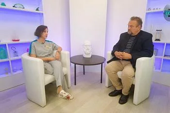 В студии "Диалогов на Летней" Анастасия Дедовец- заведующий отделением переливания крови ЦГКБ