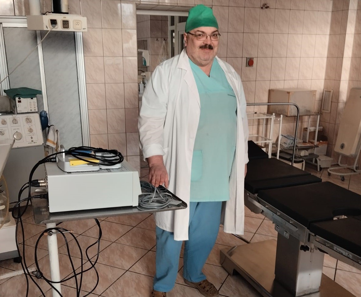 В Славской больнице появился новый операционный стол